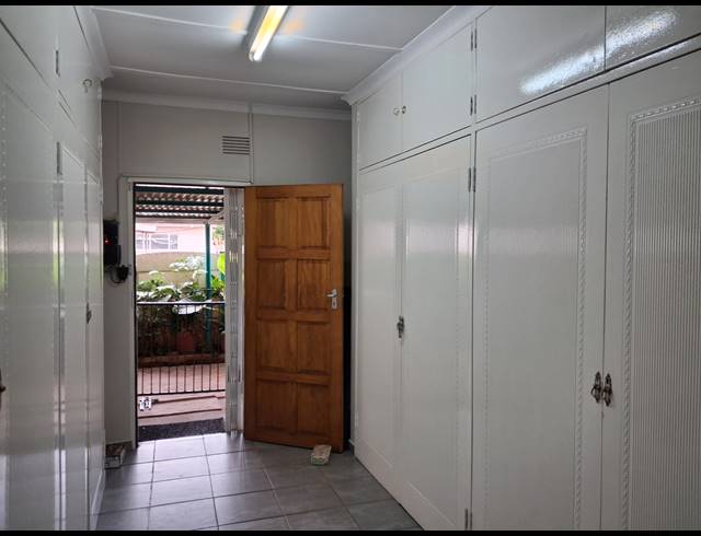 4 BEDROOM FREESTANDING FOR SALE IN STILFONTEIN EXT 4
